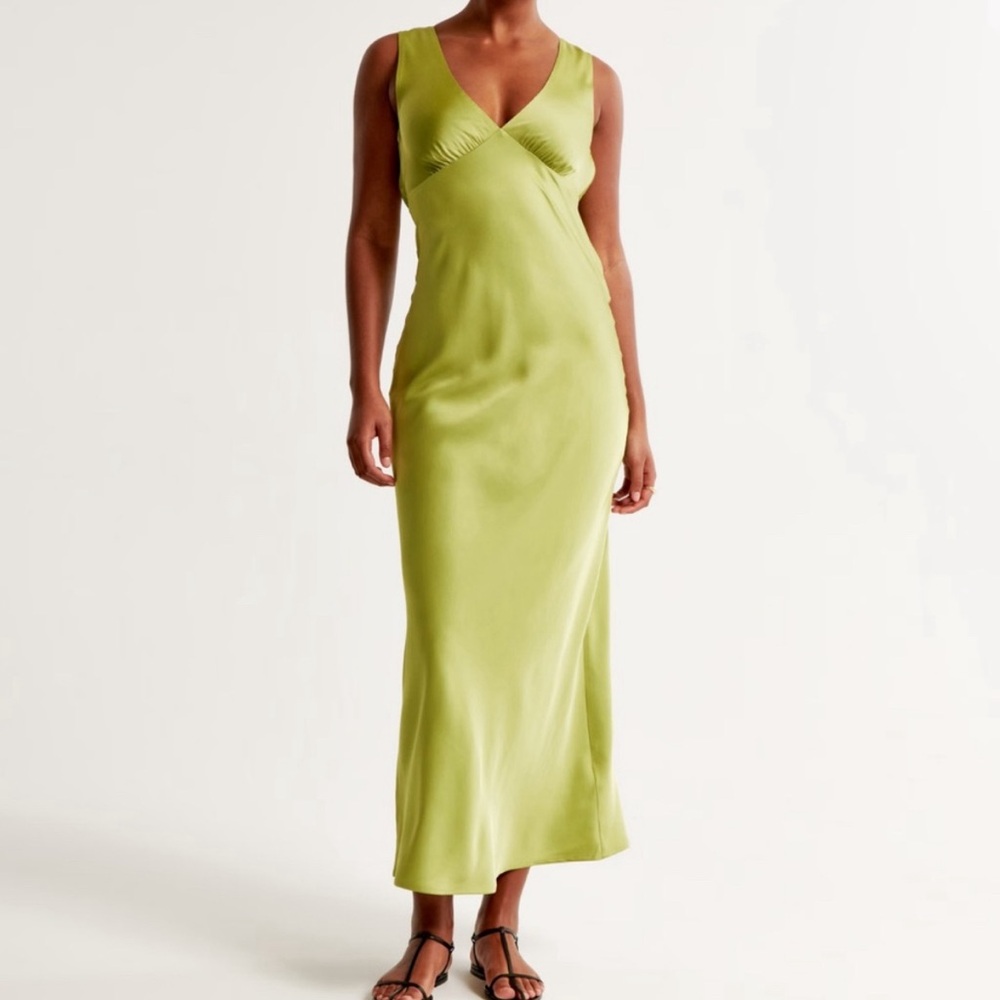 NWT Abercrombie Plunge dress